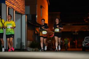 BIB: 5018, 501232, 10122
                            <button type="button" onclick="openModal(21743178)" class="btn btn-primary btn-sm float-right btn-popup" data-toggle="modal" data-target=".modal-high-quality">
                        <i class="fas fa-shopping-cart"></i> Add to Cart
                    </button>
                                            <button type="button" onclick="isThisMe(21743178, true)" class="btn btn-success btn-sm float-right btn-popup btn-isme hidden" data-toggle="tooltip" data-placement="bottom" title="นี่คือรูปของคุณใช่ไหม คลิกที่นี่เพื่อเอาเข้าอัลบั้ม">
                        <i class="fas fa-plus"></i> Add to album
                    </button>
                    <button type="button" onclick="isThisMe(21743178, false)" class="btn btn-warning btn-sm float-right btn-popup btn-isnotme hidden">
                        <i class="fas fa-ban"></i> Remove from album
                    </button>